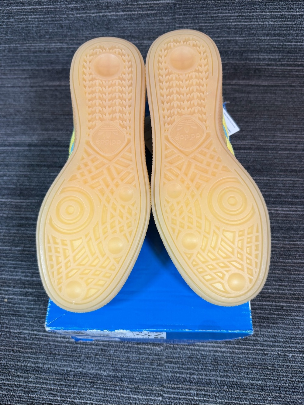 adidas Handball Spezial Blue Glow/Bright Yellow Gum Sole Suede Women’s 7.5 New - Picture 6 of 9